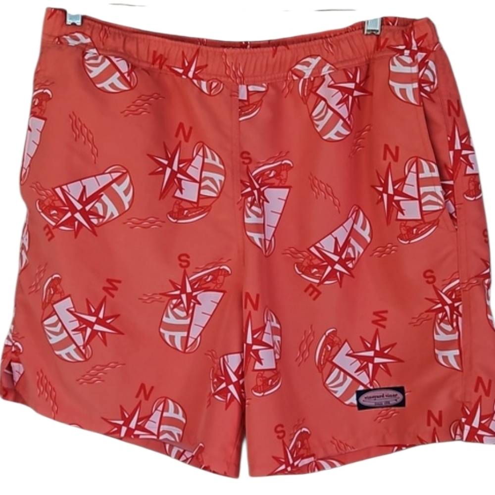 Vineyard vines mens lined swim trunks, size large.